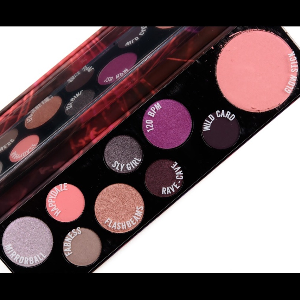 Mac raver girl pallet NWT - Picture 2 of 2
